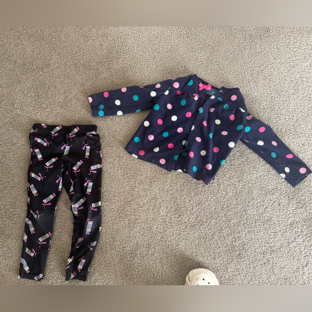 Carter’s girl coat with free leggie size 5 T